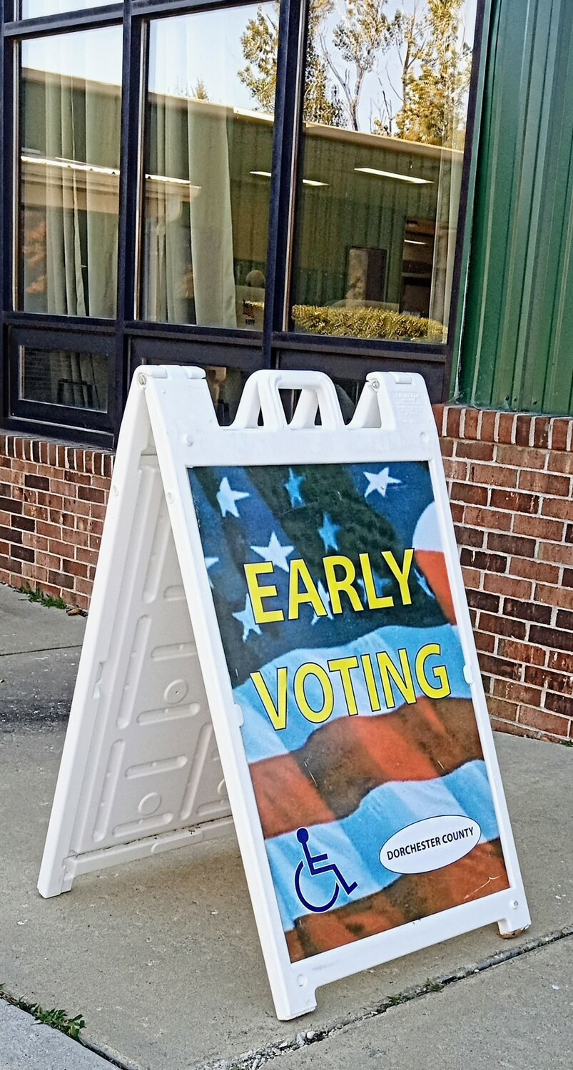 More than 900 turn out for early voting first day in Dorchester County